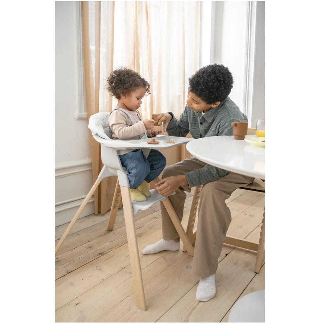 Cadeirinha de Alimentação Clikk Cloud Grey Stokke